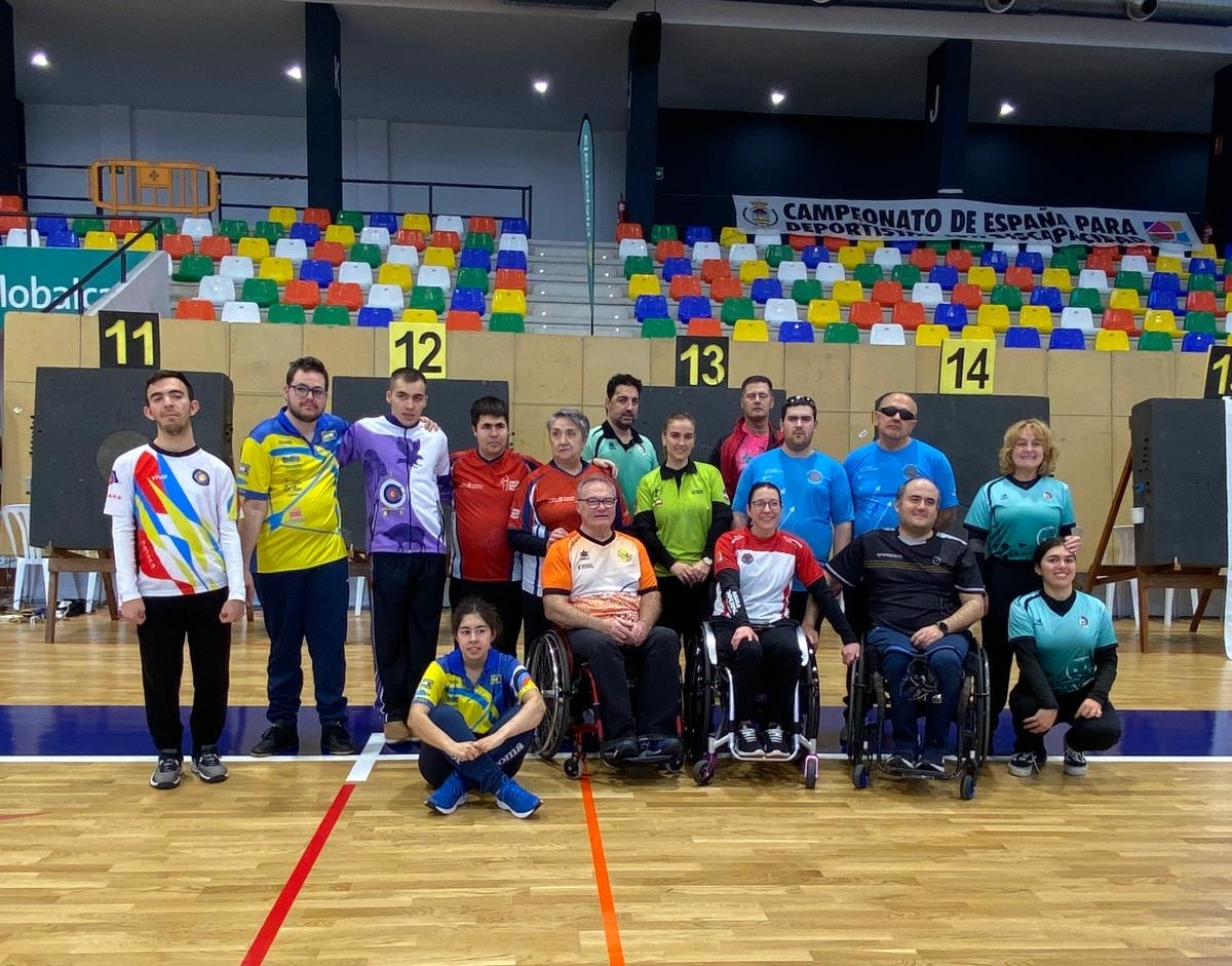 Tres medallas de plata para Navarra en el Nacional de tiro con arco